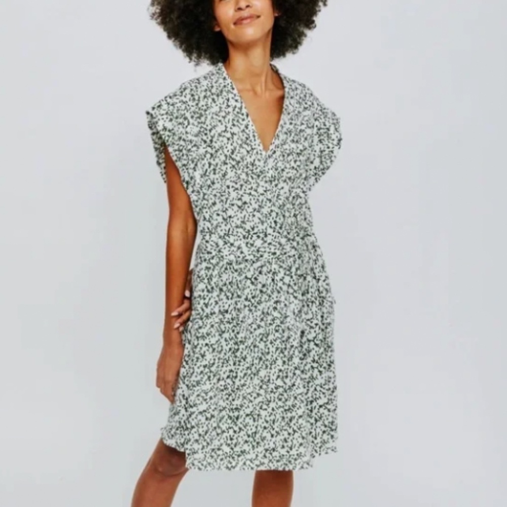 MIRTH Krabi Crossover Mini in Ivy Coral